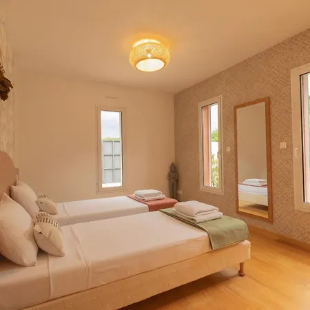 Balibohome, Ideal Famille Et Groupes, Piscine, Pool House, Climatisation Haut De Gamme Caissargues